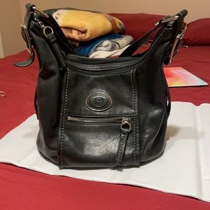Giani Bernini Hobo Bucket